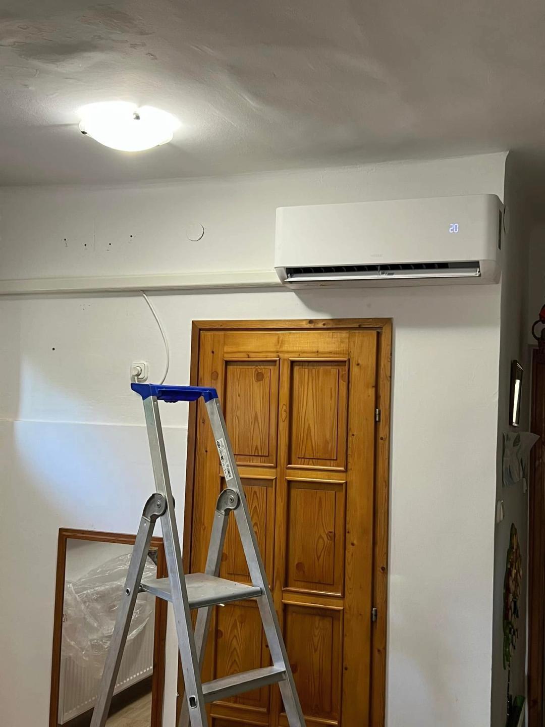 Szerelő csapat munkában